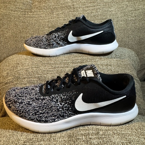 Nike Flex Contact Women’s Black/White Oreo Knit Sneakers Size 9.5 - Picture 2 of 10
